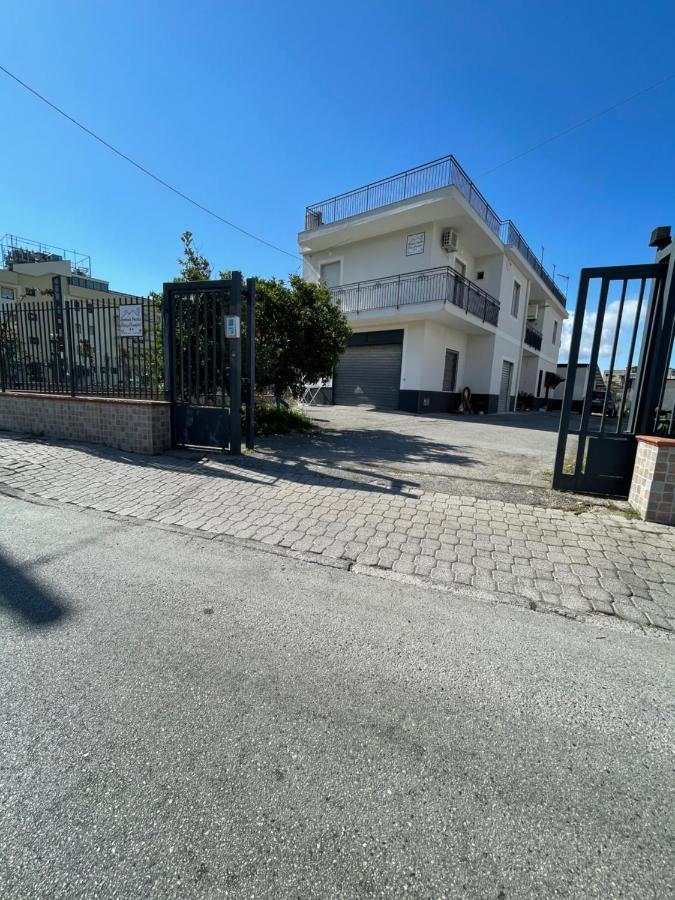 Donna Paola Hotel Pompeia Exterior foto